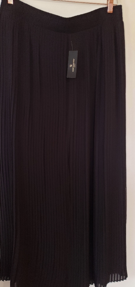 BN Flowy Black Maxi Skirt